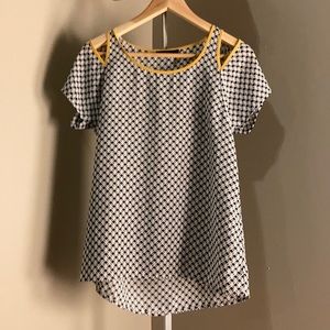 ⭐️ Blue geometric THML small top